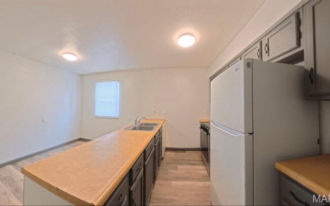 Foto del edificio - 2605 Eastview Dr