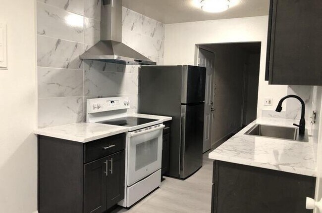 Foto del edificio - 5702 Tucson Dr