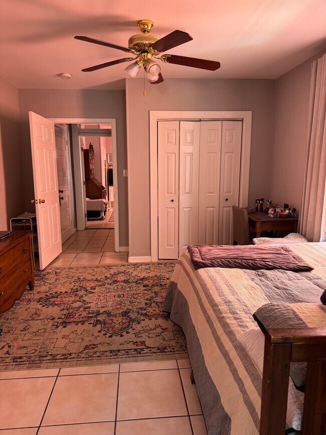 Foto del edificio - 309 S Alexander St