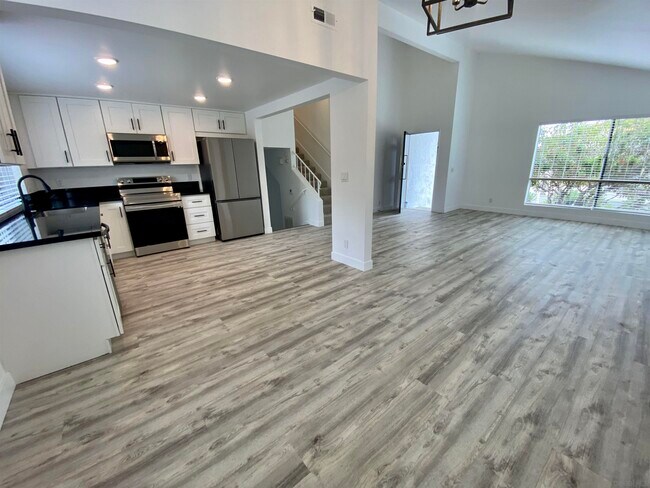 Foto del edificio - 293 Chapalita Dr