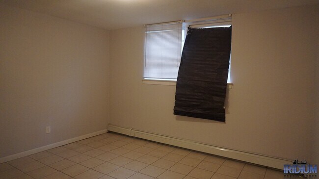 Building Photo - 48 Carteret St