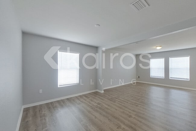 Building Photo - 2227 NW 11th Ct