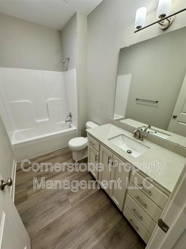 Building Photo - 8687 Golden Ln