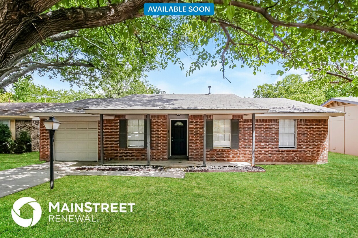 Foto principal - 3025 Montclair Pl