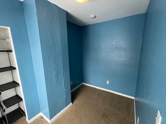 Building Photo - 145 Harris St