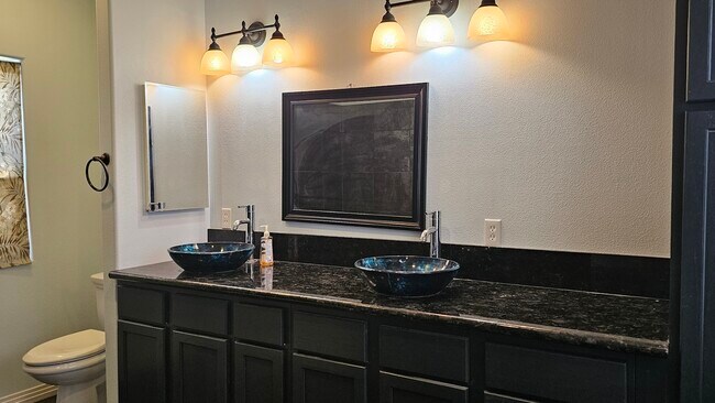 Foto del edificio - 5319 W Ave M 2