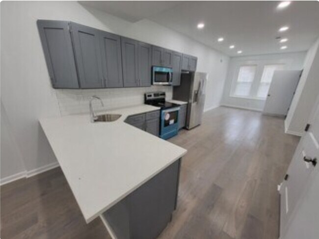 Foto del edificio - 1218 W Airdrie St