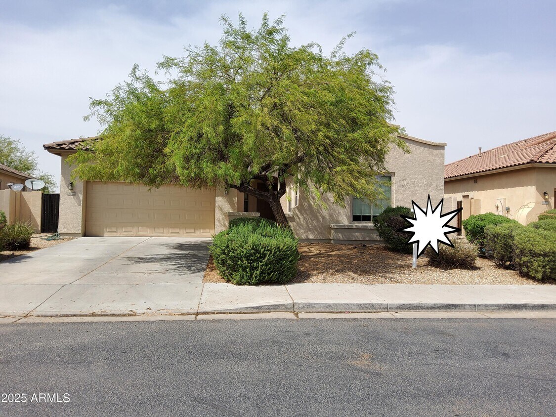 Primary Photo - 17668 W Verdin Rd