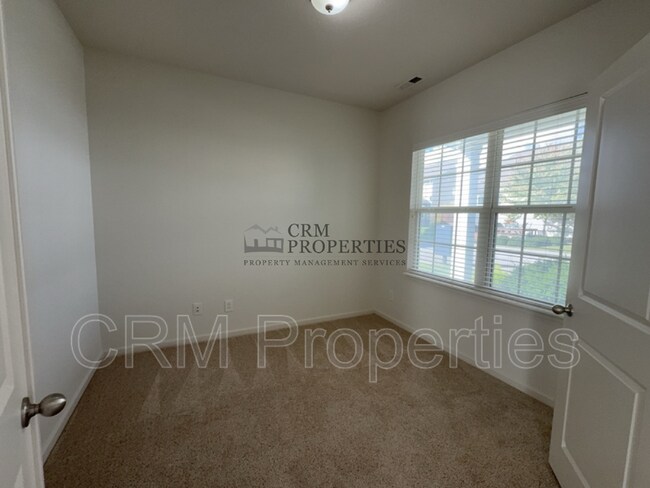 Building Photo - 5860 Crowley Pkwy