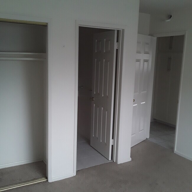Master Bedroom - 428 E Cypress Ave