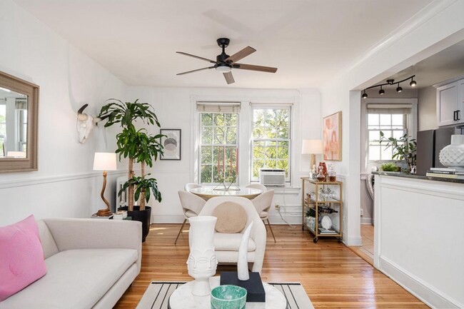 Foto del edificio - 3314 Mt Pleasant St NW