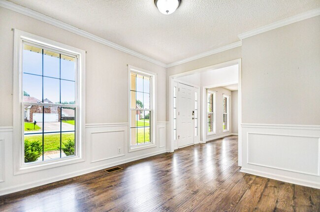 Foto del edificio - 3378 Poplar Hill