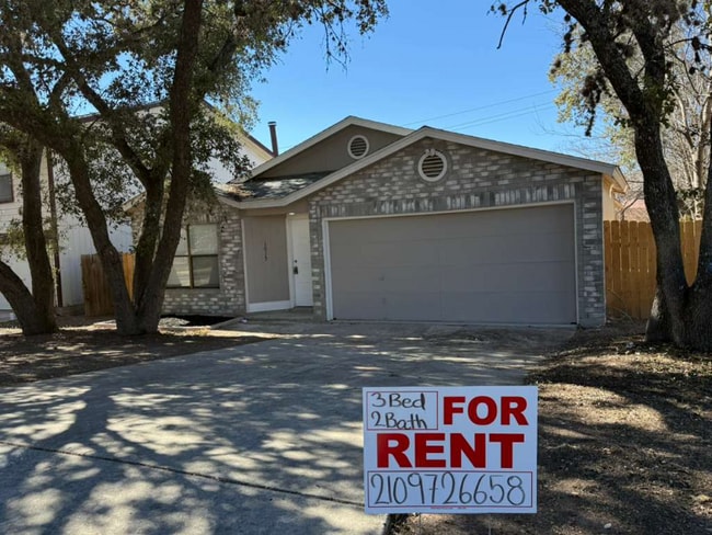 Photo - 1015 Arrowhead Trail House