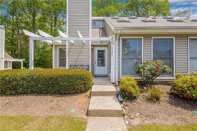 Foto del edificio - 1707 Cotton Patch Ln