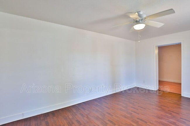 Building Photo - 8041 N 30th Dr