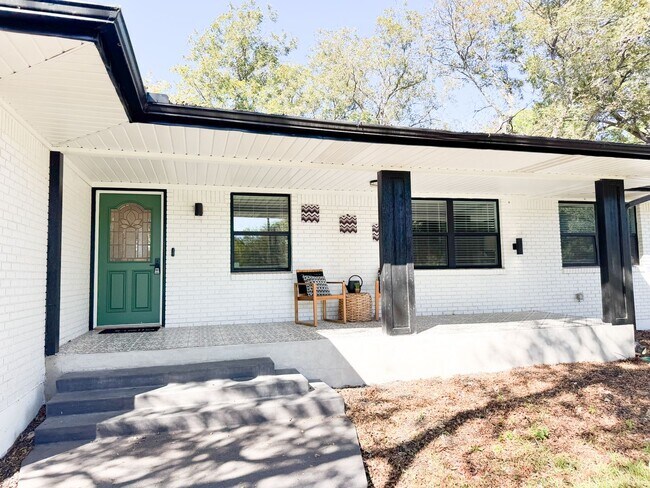 Foto del edificio - 2302 Brooklawn Dr