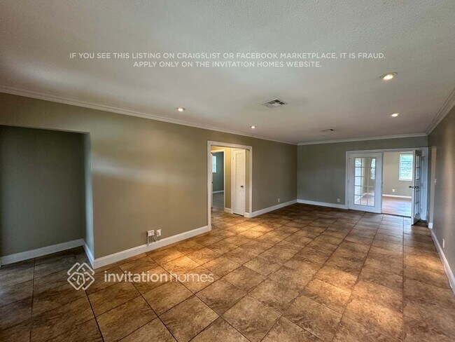 Building Photo - 5430 SW 21st St