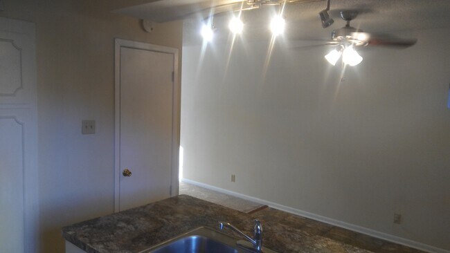 Foto del edificio - 6427 Wurzbach Rd #43
