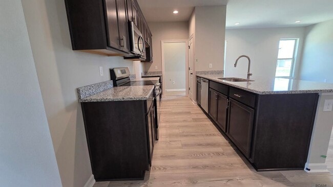 Building Photo - 25662 Tarver Dr