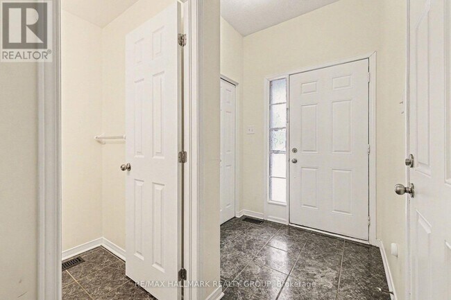 Photo du bâtiment - 1073 Marconi Ave