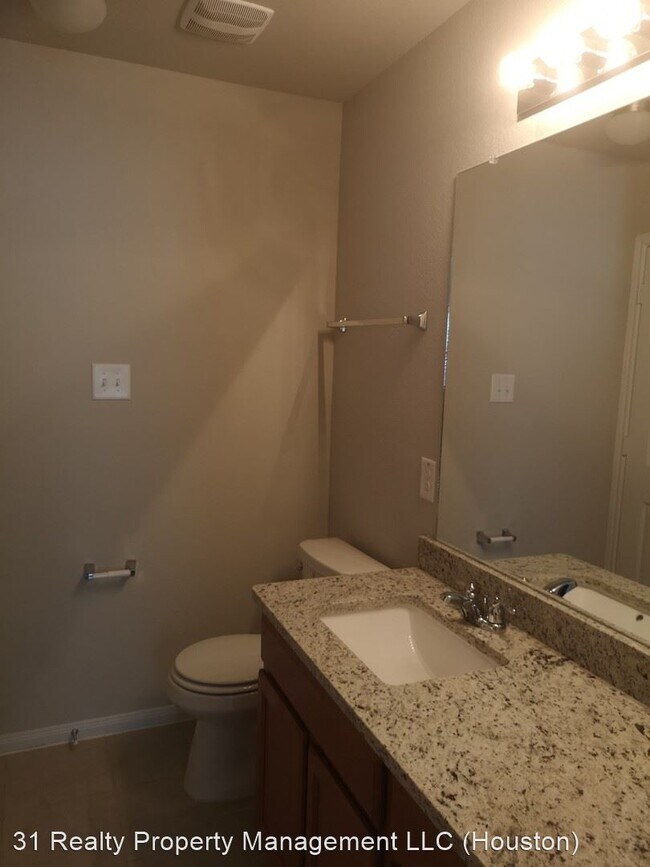 Building Photo - 4 br, 3.5 bath House - 24938 Pavarotti Place