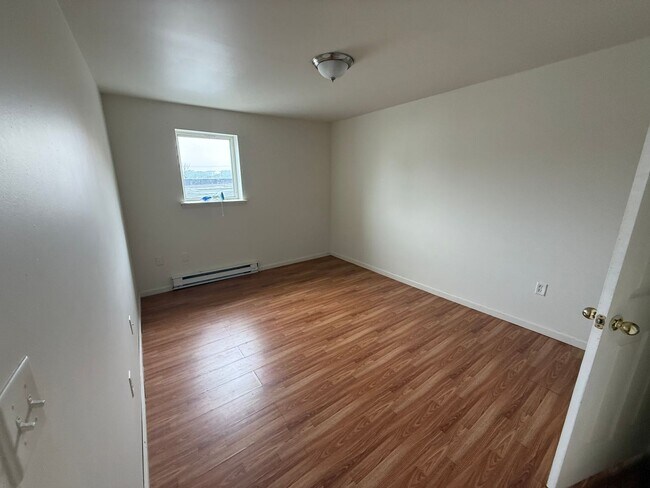 Foto del edificio - 2463 Jefferson St