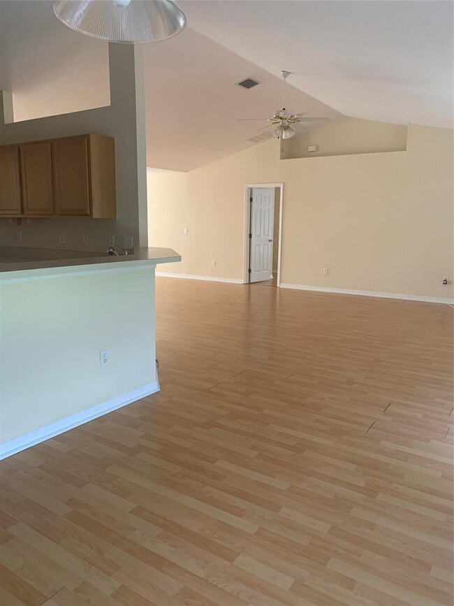 Foto del edificio - 3190 SW Curcuma St