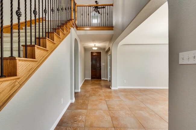 Building Photo - 2108 Presidio Cir