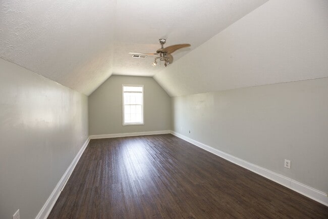 Foto del edificio - Adorable 3 bedroom 2 bath + Bonus in Raeford