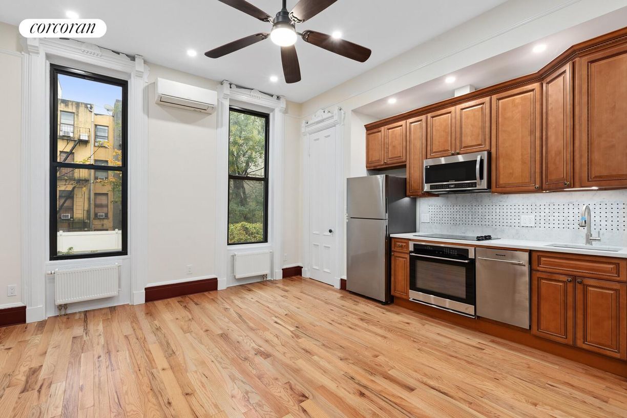 Foto principal - 446 E 118th St