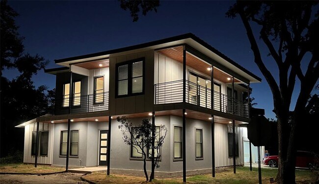 Foto del edificio - 6308 Hudson Bend Rd