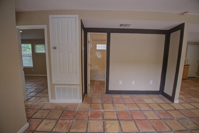 Foto del edificio - 1608 Boyd Ln