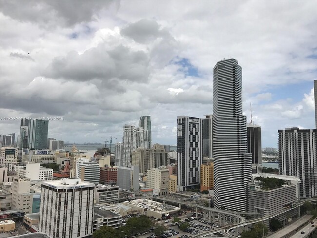 Building Photo - 350 S Miami Ave
