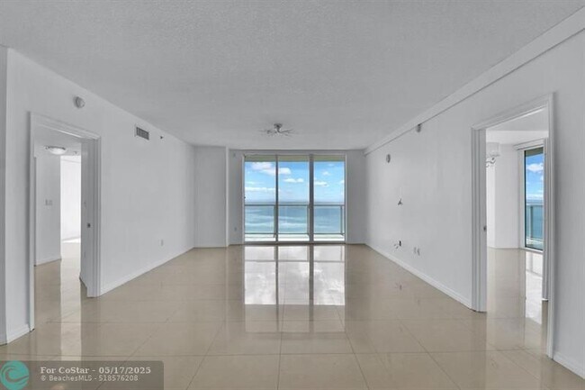 Building Photo - 16699 Collins Ave