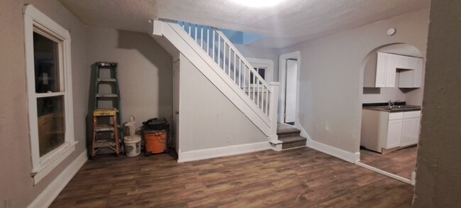 Building Photo - 1849 Westview Dr