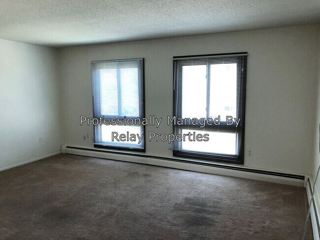 Building Photo - 2500 Colfax Ave S