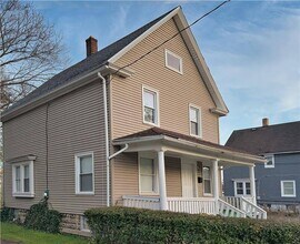 Building Photo - 52 Frances St