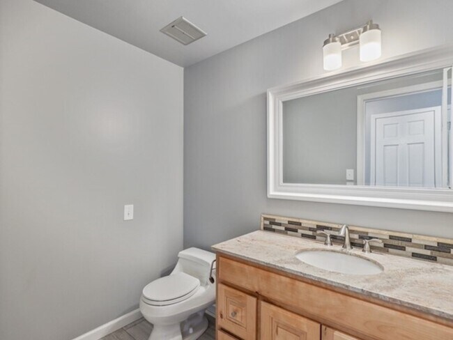 Foto del edificio - Liberty Lake 608 S Shoreline Dr