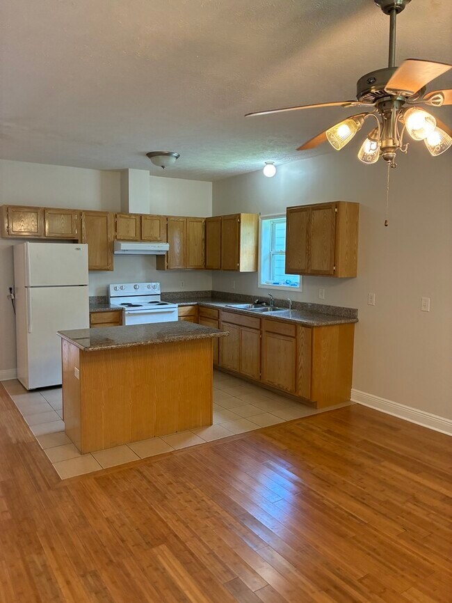 Foto del edificio - Beautiful 2/1 duplex in bay St. Louis