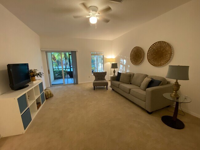 Foto del edificio - 256 Cape Harbour Loop