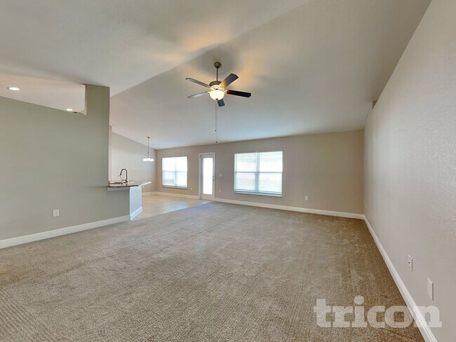 Foto del edificio - 1599 Lemon Ave