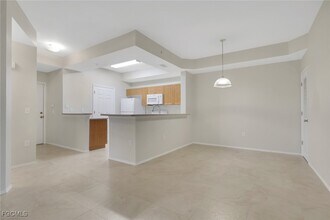 Building Photo - 9025 Colby Dr