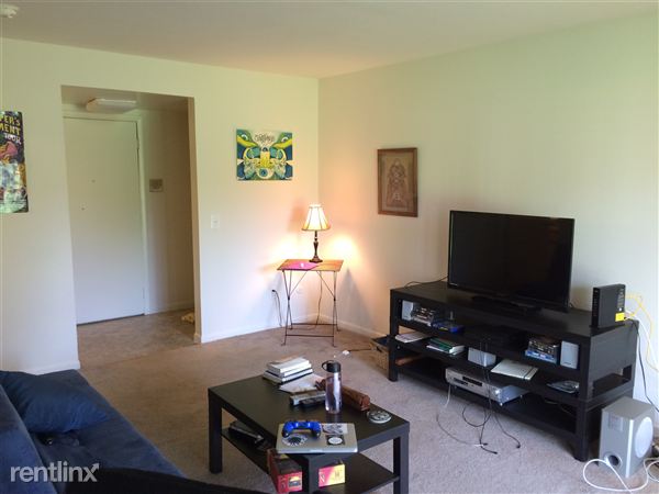 Building Photo - 2354 Twin Lakes Dr