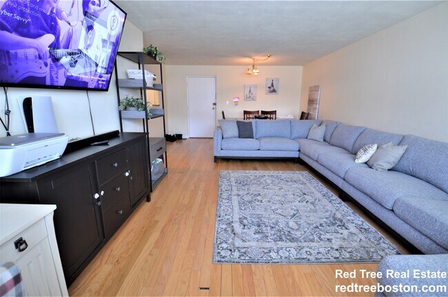 Foto del edificio - 5050 Washington St