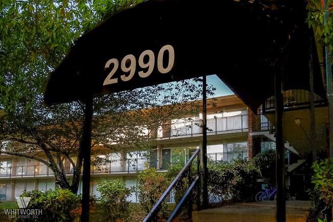 Foto del edificio - 2990 Rhodes Cir S