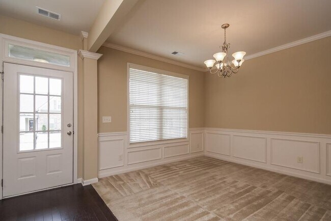 Building Photo - 885 Westmoreland Ln NE