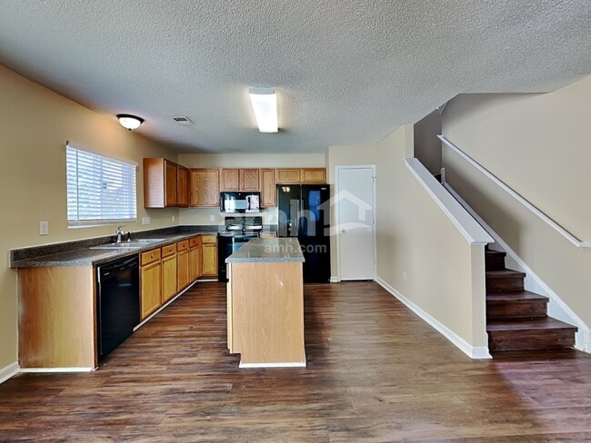 Building Photo - 3669 Marshlane Way