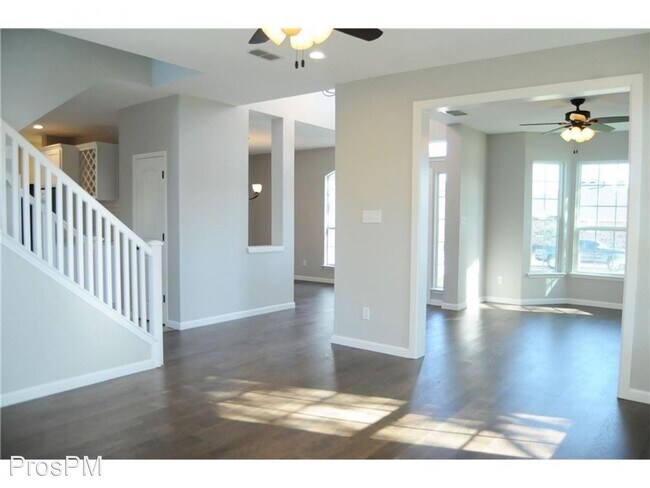 Foto del edificio - 3 br, 2.5 bath House - 923 Felicia Ln