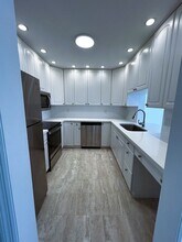 Building Photo - 619 Orton Ave