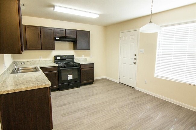 Building Photo - 952 Park Ridge Ct